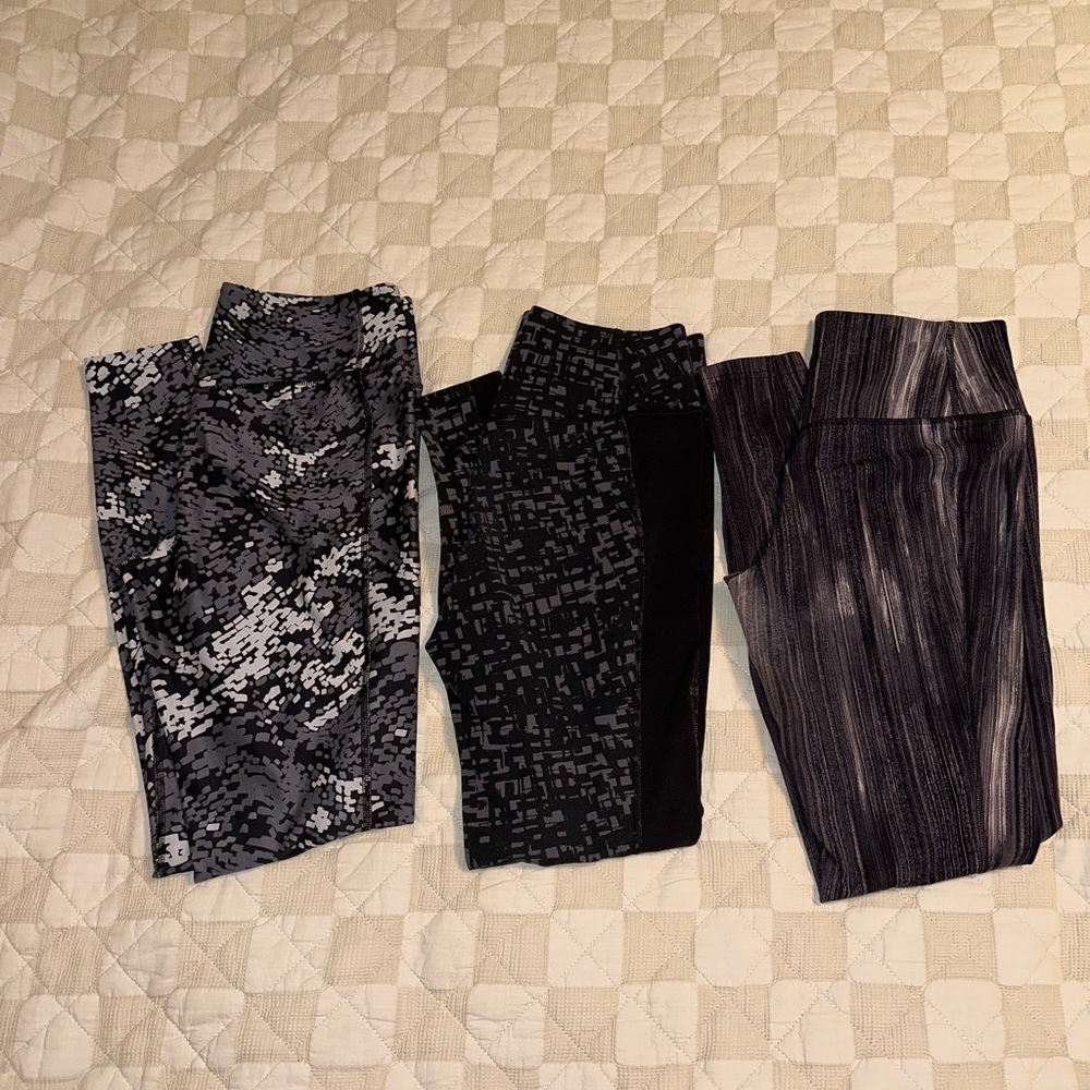 Bundle of Nike leggings (3)